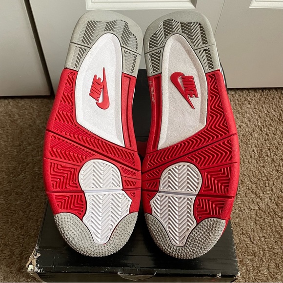 NEW! Jordan 4 Fire Red High Quality Reps - Picture 6 of 8